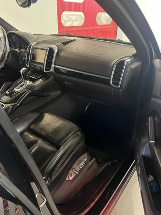 Porsche Cayenne 2012