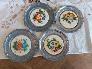 Set 4 Sottobicchieri Peltro Ceramica Fiori