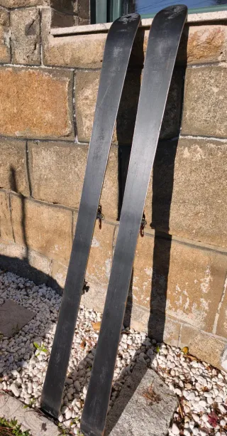 Esquís Volkl Amax 163 con fijaciones Dynafit