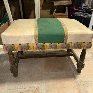 Reposapies/Descalzadora tapizada