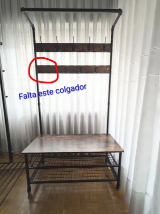 Perchero con zapatero de metal y madera