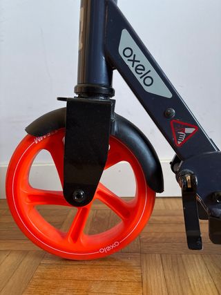 Patinete Oxelo naranja y negro