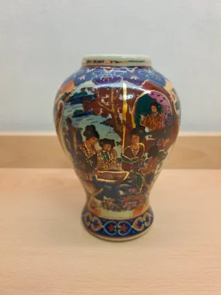 Vaso cinese Royal Satsuma con coperchio e base