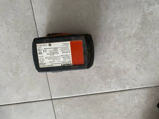 Hilti Amoladora y Taladro Percutor con batería