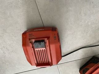 Hilti Amoladora y Taladro Percutor con batería