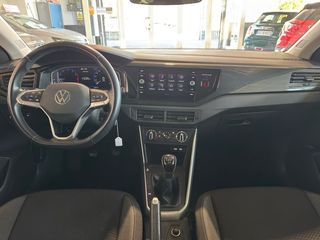 Volkswagen Polo 1.0TSI 95CV.- " REVISIONES Y MANTENIMIENTOS AL DÍA ".- " BAJO CONSUMO ".- " GARANTÍA CON COBERTURA EUROPEA ".-