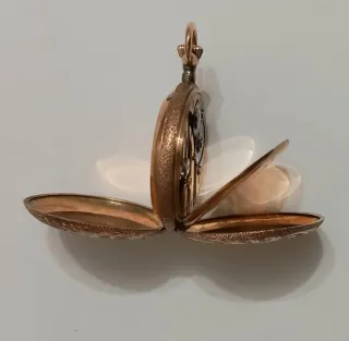 Reloj de bolsillo de oro 14k con querubín año 1890