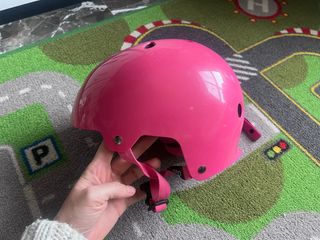 Casco patinaje niña rosa