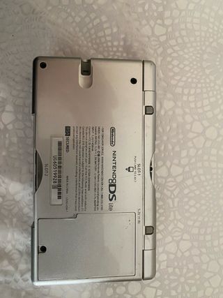 Nintendo DS Lite Plata con cargador