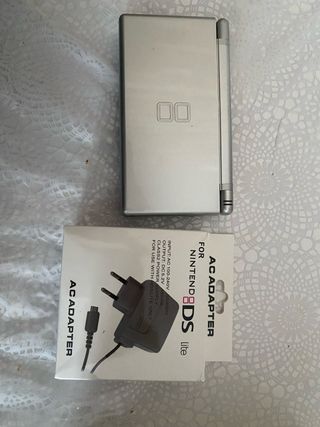 Nintendo DS Lite Plata con cargador