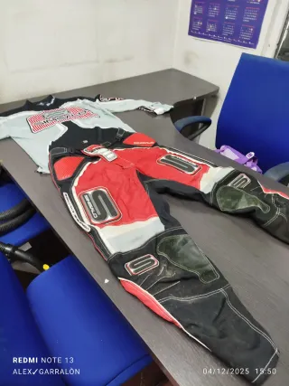 Pantalones SINISALO  Talla L