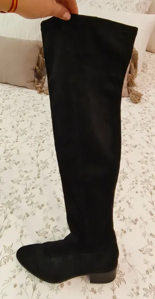 Botas altas elásticas negras