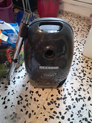 Aspiradora Severin 2000