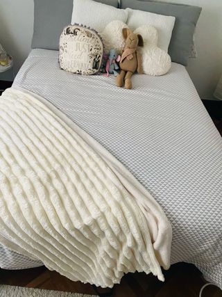 Somier y colchón 1,20 con funda