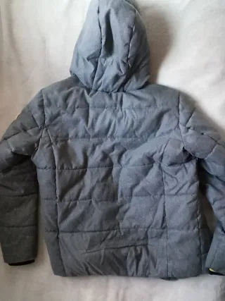 Chaqueta plumífero Jack & Jones gris. Talla L