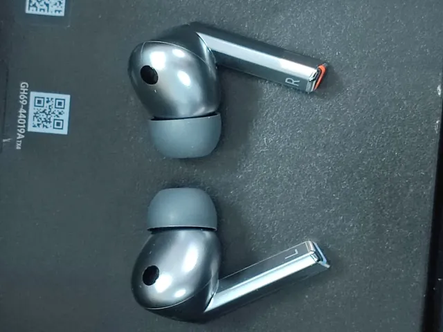 Samsung Galaxy Buds 3 Pro Negros/Plateados #6HPHEW