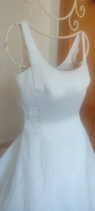 Vestido de Novia con cola St Patrick Blanco mod758