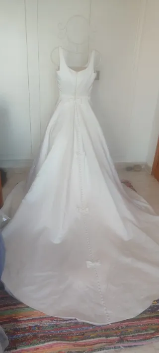 Vestido de Novia con cola St Patrick Blanco mod758