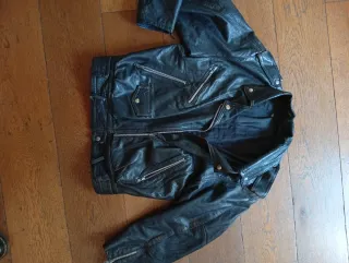 Chaqueta Cuero Estilo 80s