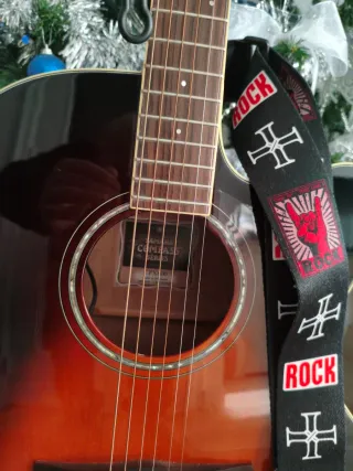 Guitarra Electroacústica Yamaha CPX600