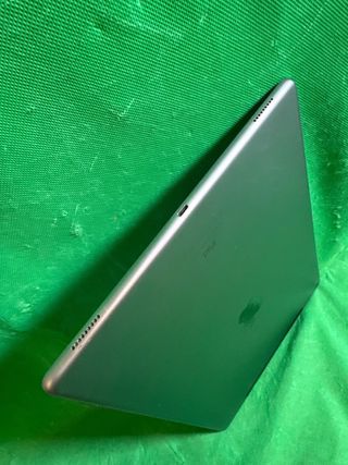 In vendita iPad Pro 12.9» di prima generazione — 128 GB (A1652)
