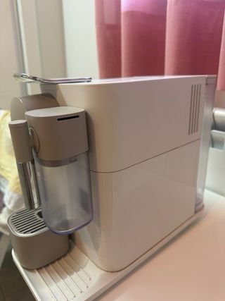 Cafetera Nespresso Blanca