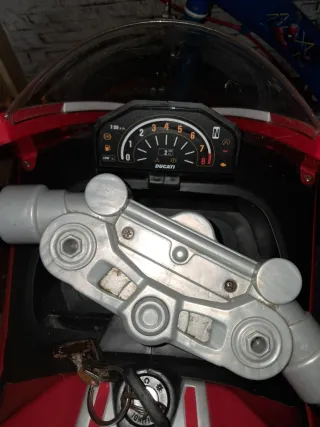 Moto Eléctrica Ducati 12V