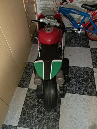 Moto Eléctrica Ducati 12V