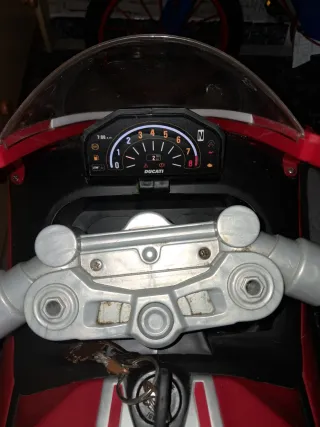 Moto Eléctrica Ducati 12V