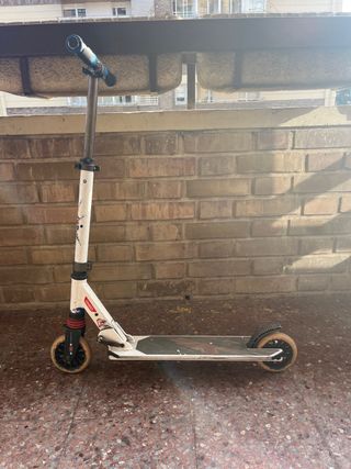 Patinete Decathlon blanco