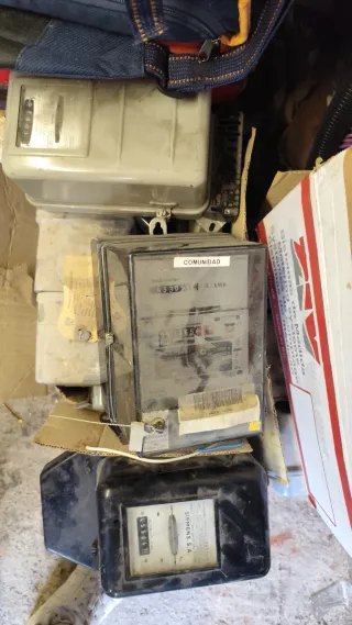 Contadores de luz antiguos