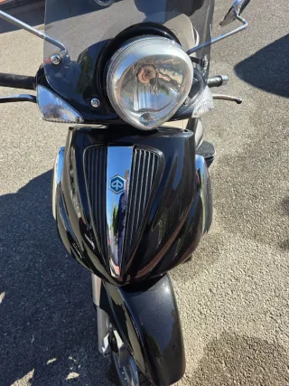 Piaggio Beverly 250cc año 2009 17mil km esta nueva