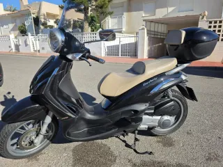 Piaggio Beverly 250cc año 2009 17mil km esta nueva