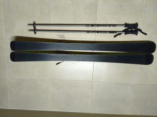 Conjunto esquí y palos niño