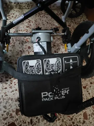 Silla ruedas con motor asistencia para acompañante