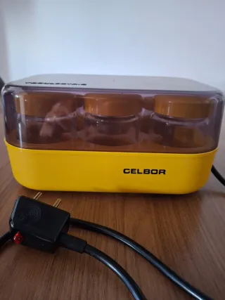 Yogurtera Celbor con 6 tarros de cristal