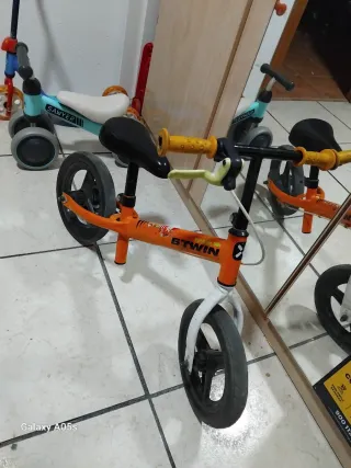 Bicicleta de aprendizaje naranja