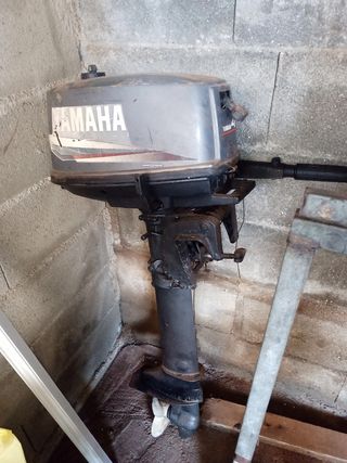 Motor fueraborda Yamaha 4cv cola larga