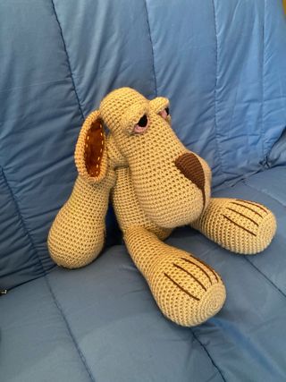 Perro de peluche hecho a mano
