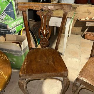 Pareja sillas labradas madera