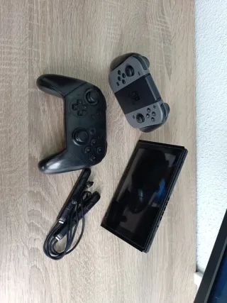 Nintendo Switch Gris + Mando PRO