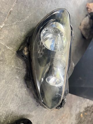 Vendo paragolpes y faros del golf 6