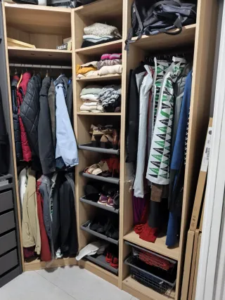 Armario vestidor de madera