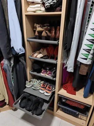 Armario vestidor de madera