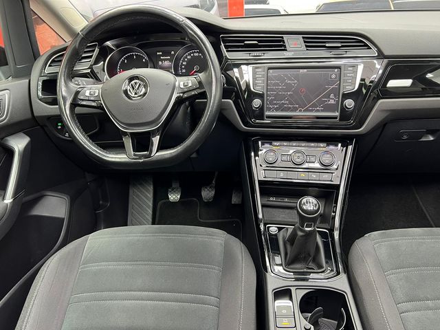Volkswagen Touran 2015