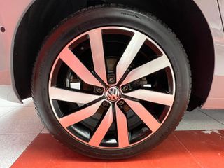 Volkswagen Touran 2015