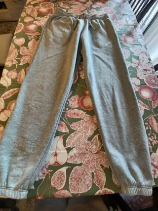 Pantalón chándal Nike Gris