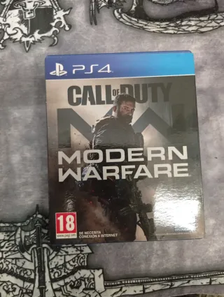 PS4 Slim 500GB Negra + FIFA 21 + 8 juegos