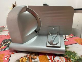 Cortadora de alimentos plateada