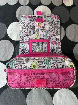 Mochila y estuche con estampado divertido